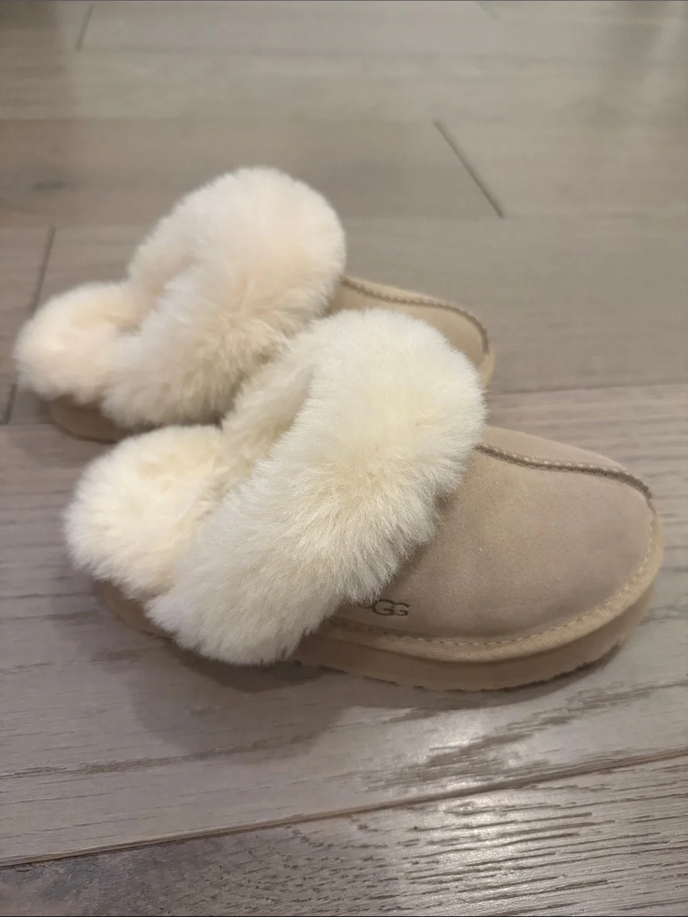 UGG Kids Shearling Slippers - Cream/Tan